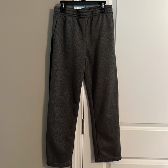 Tek Gear Boys Grey Pants w/ Pockets and Side Stripe - Picture 7 of 8
